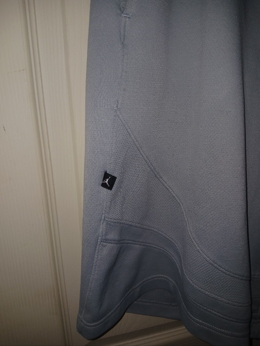 Jordan Men's Light Gray Athletic Shorts with Drawstring Sz XL - Picture 3 of 7